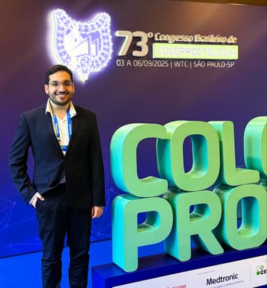 João Vítor Viana, médico coloproctologista